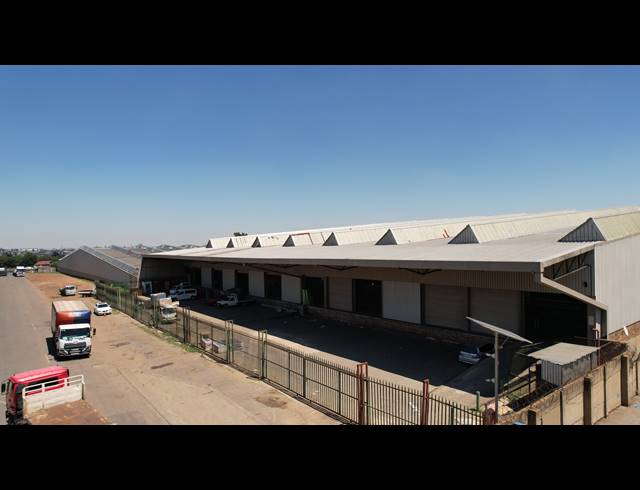 32,965M² FACTORY TO LET IN ROODEKOP
